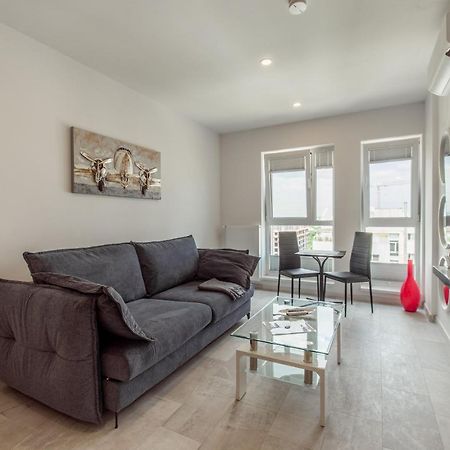 Fancy Penthouse Studio With Lakeview W10 Bucureşti Exterior foto