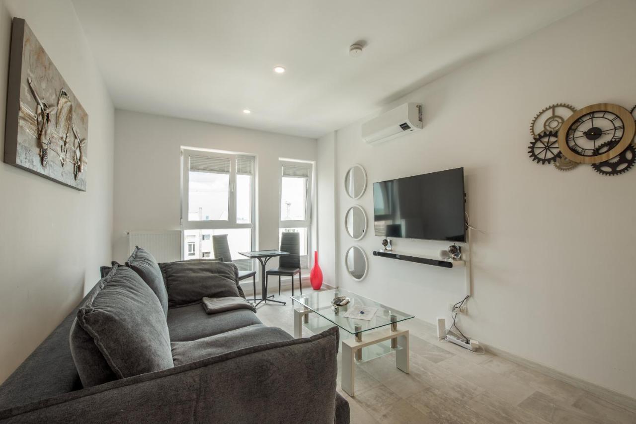 Fancy Penthouse Studio With Lakeview W10 Bucureşti Exterior foto