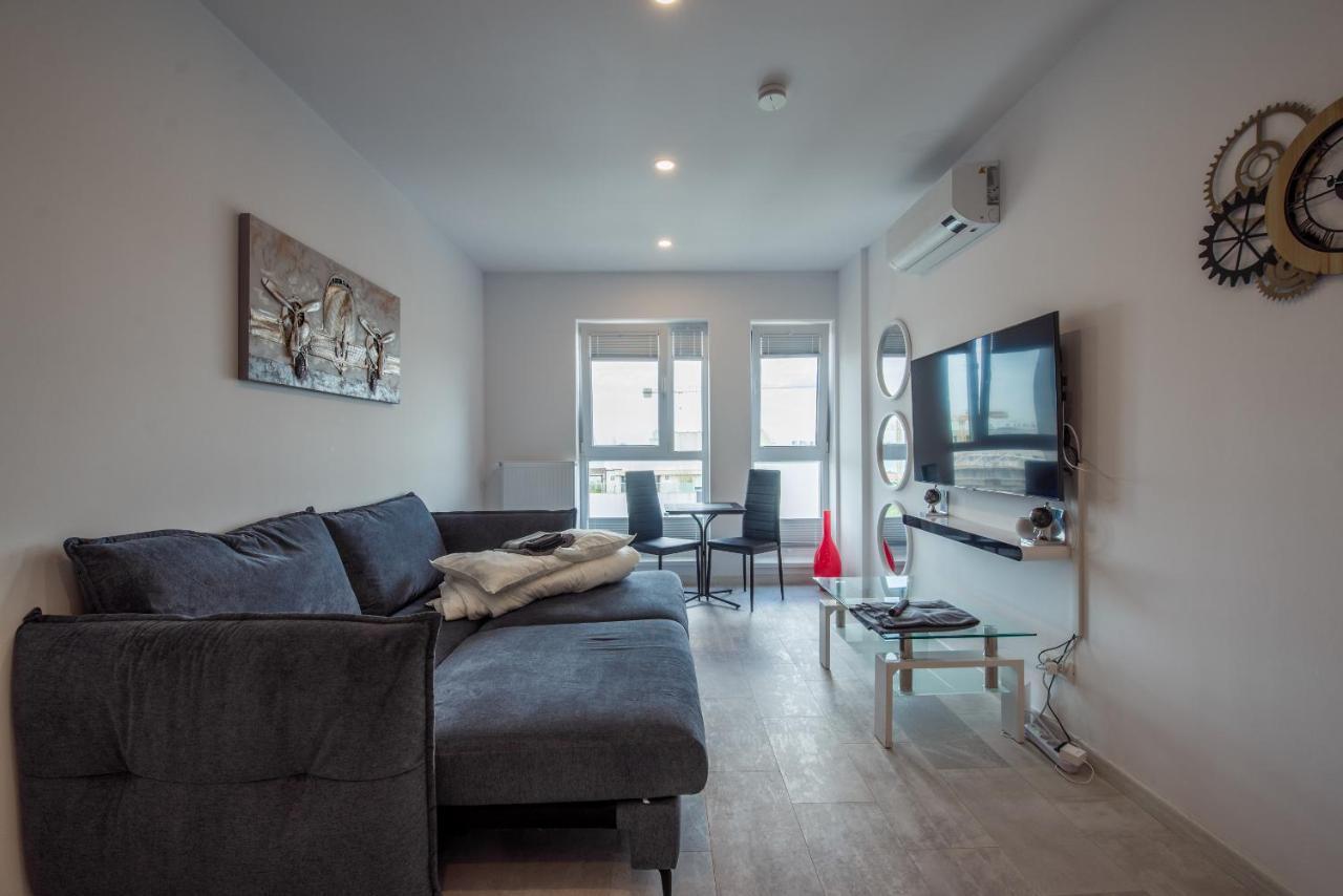 Fancy Penthouse Studio With Lakeview W10 Bucureşti Exterior foto