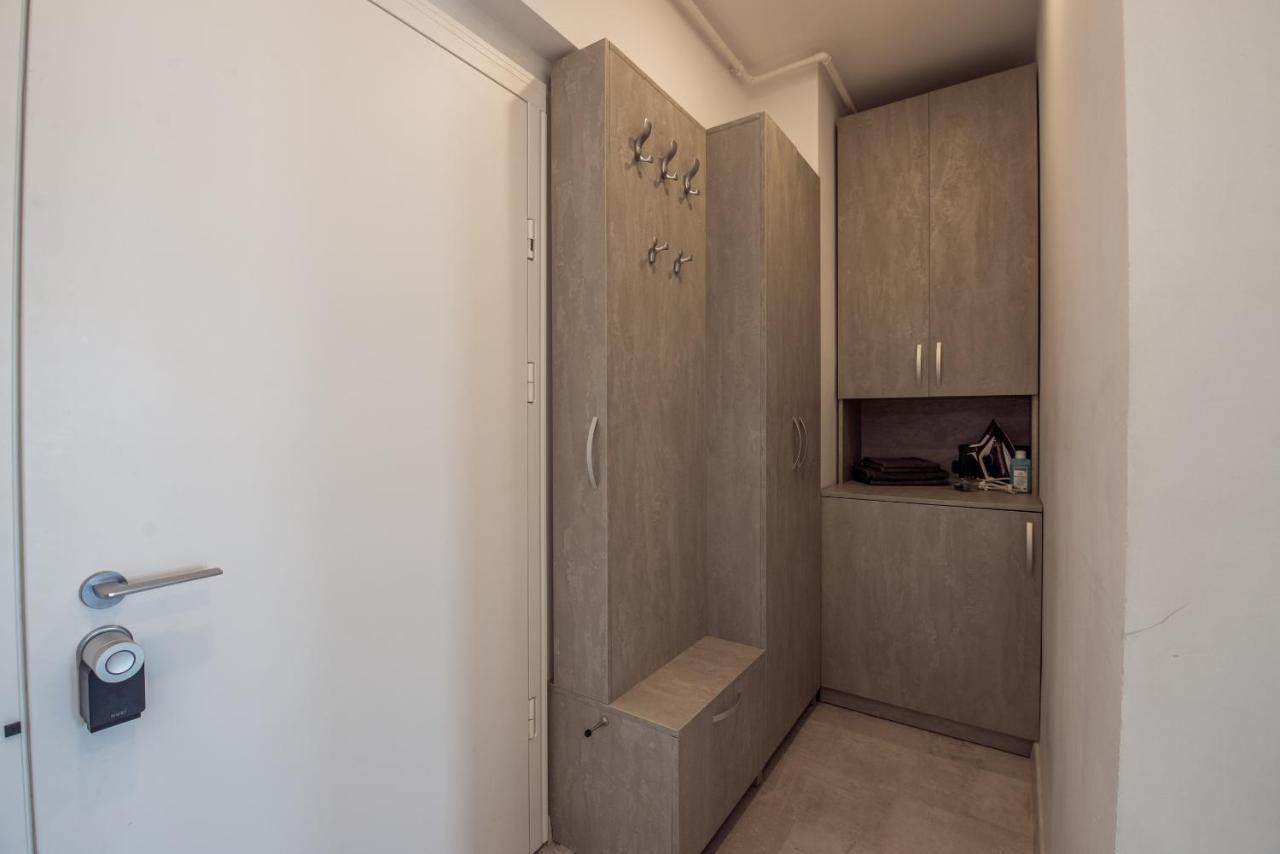 Fancy Penthouse Studio With Lakeview W10 Bucureşti Exterior foto