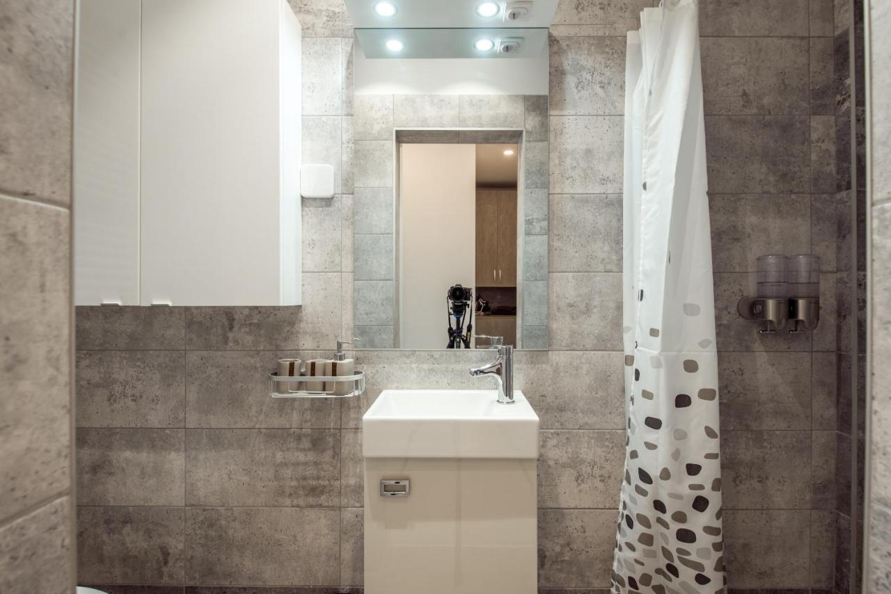 Fancy Penthouse Studio With Lakeview W10 Bucureşti Exterior foto